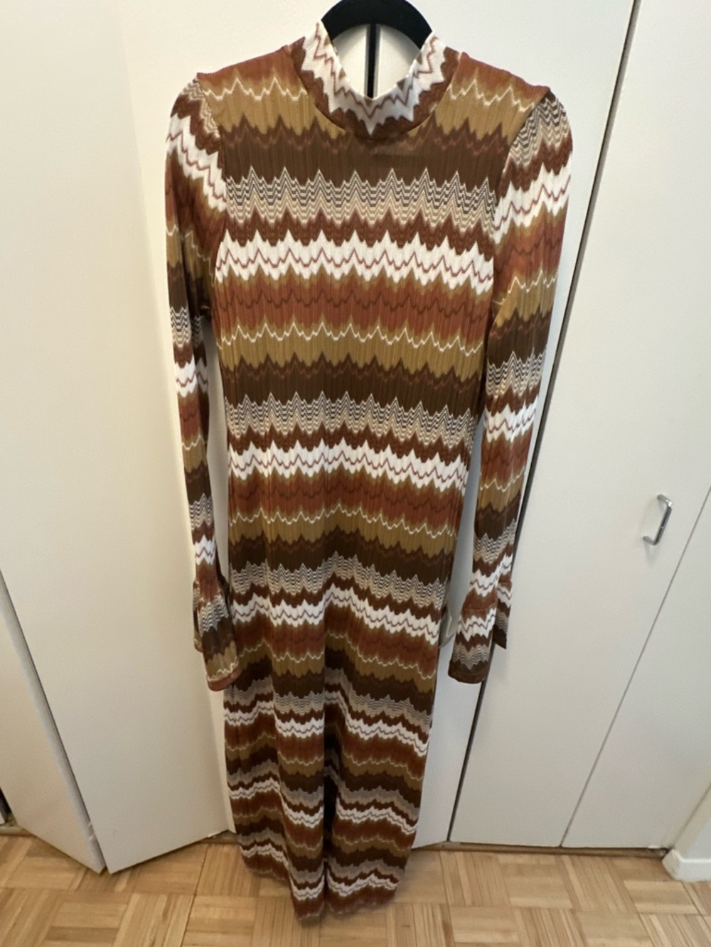 En Saison Wavy Stripe Sweater Dress - Picture 5 of 8